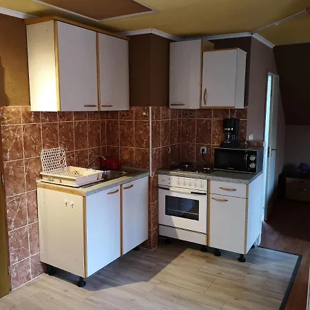 Beni Haus * Balatongyörök