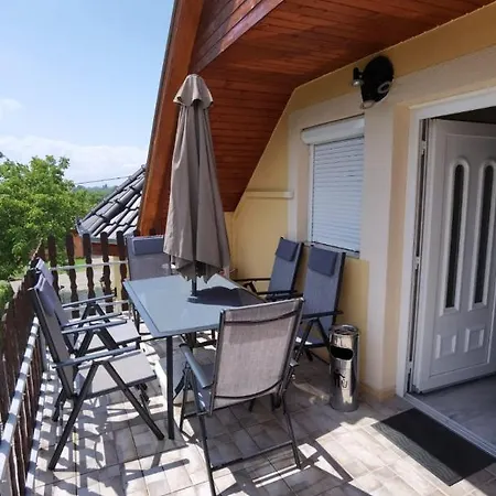 Beni Haus * Balatongyörök