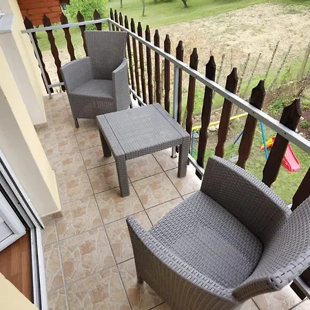 Beni Haus Apartamento Balatongyörök
